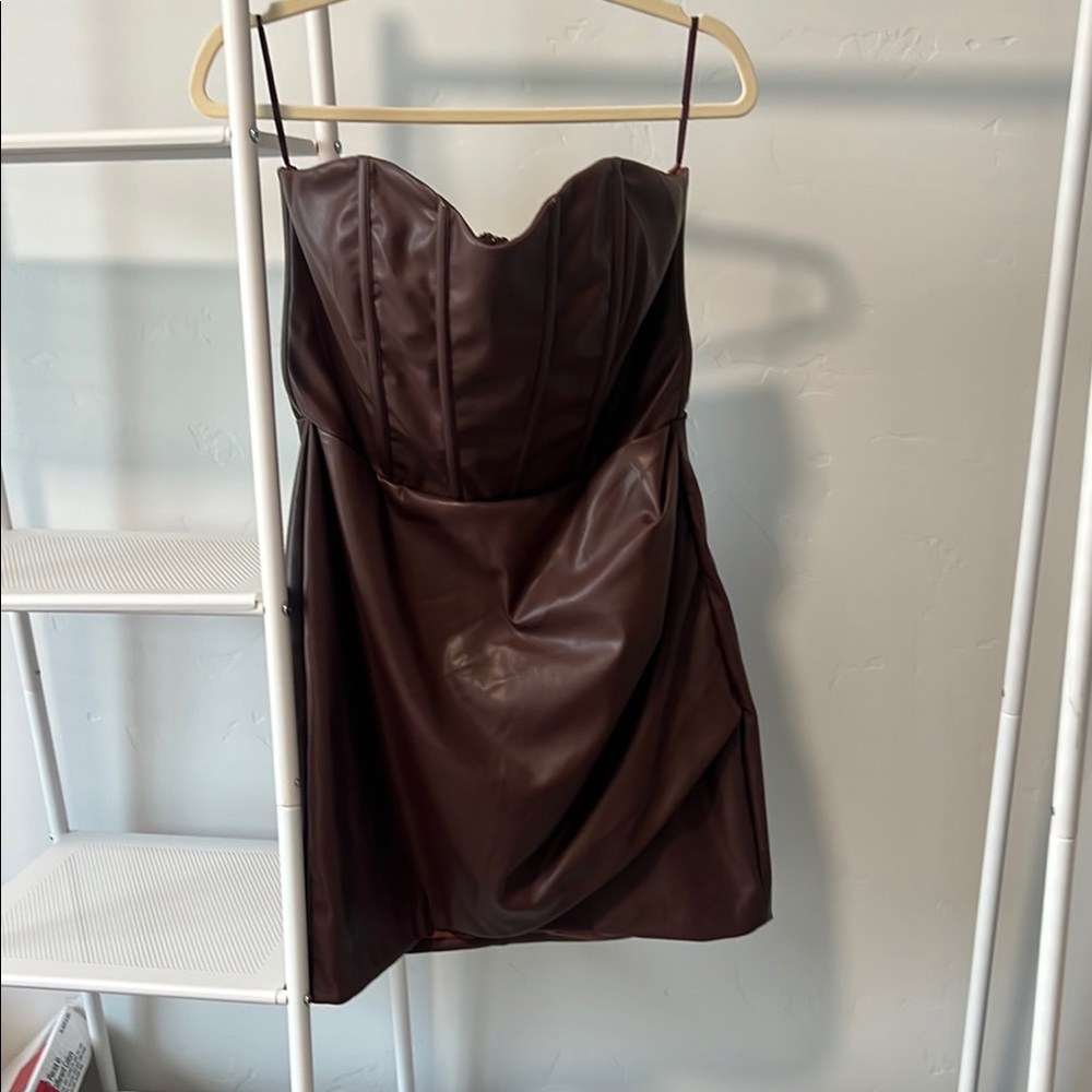 Practically New- Vici Brown Ruched Sheath Dress Sweetheart Neckline